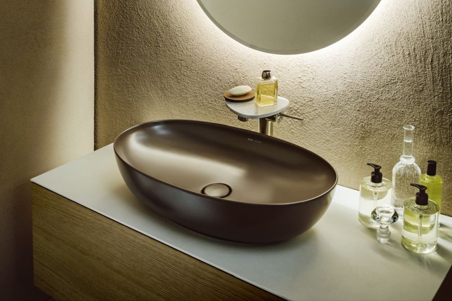 Umyvadla podle emocí: jak tvary a barvy ovlivňují pocit z interiéru?